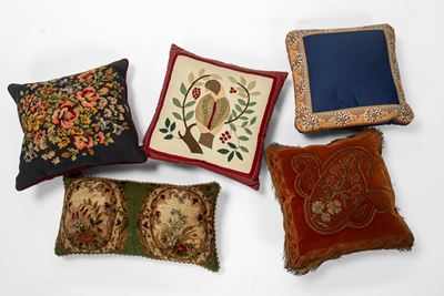 Assortimento di cuscini, tessili per arredo (max 40 × 40 cm)