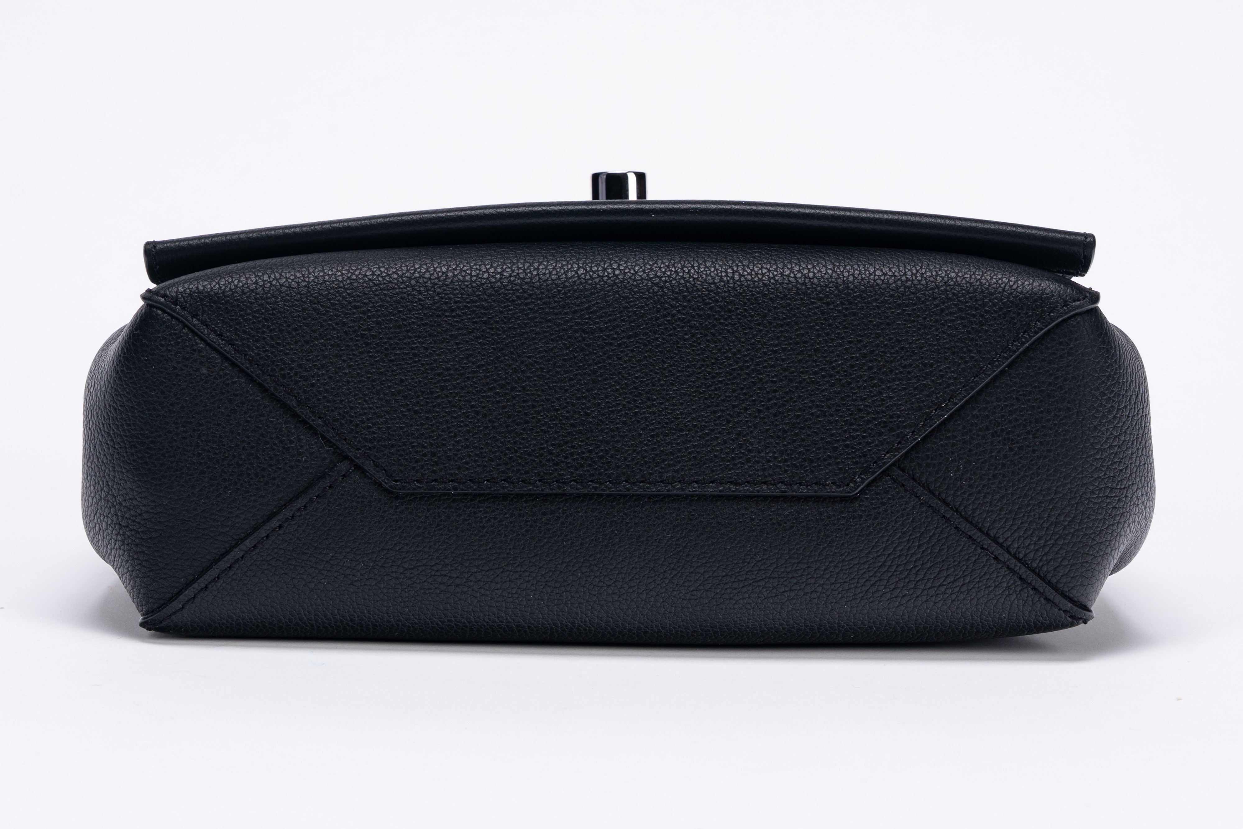Louis Vuitton - Borsa Lockme, in pelle nera con manico a catena metallica, tracolla staccabile (2...