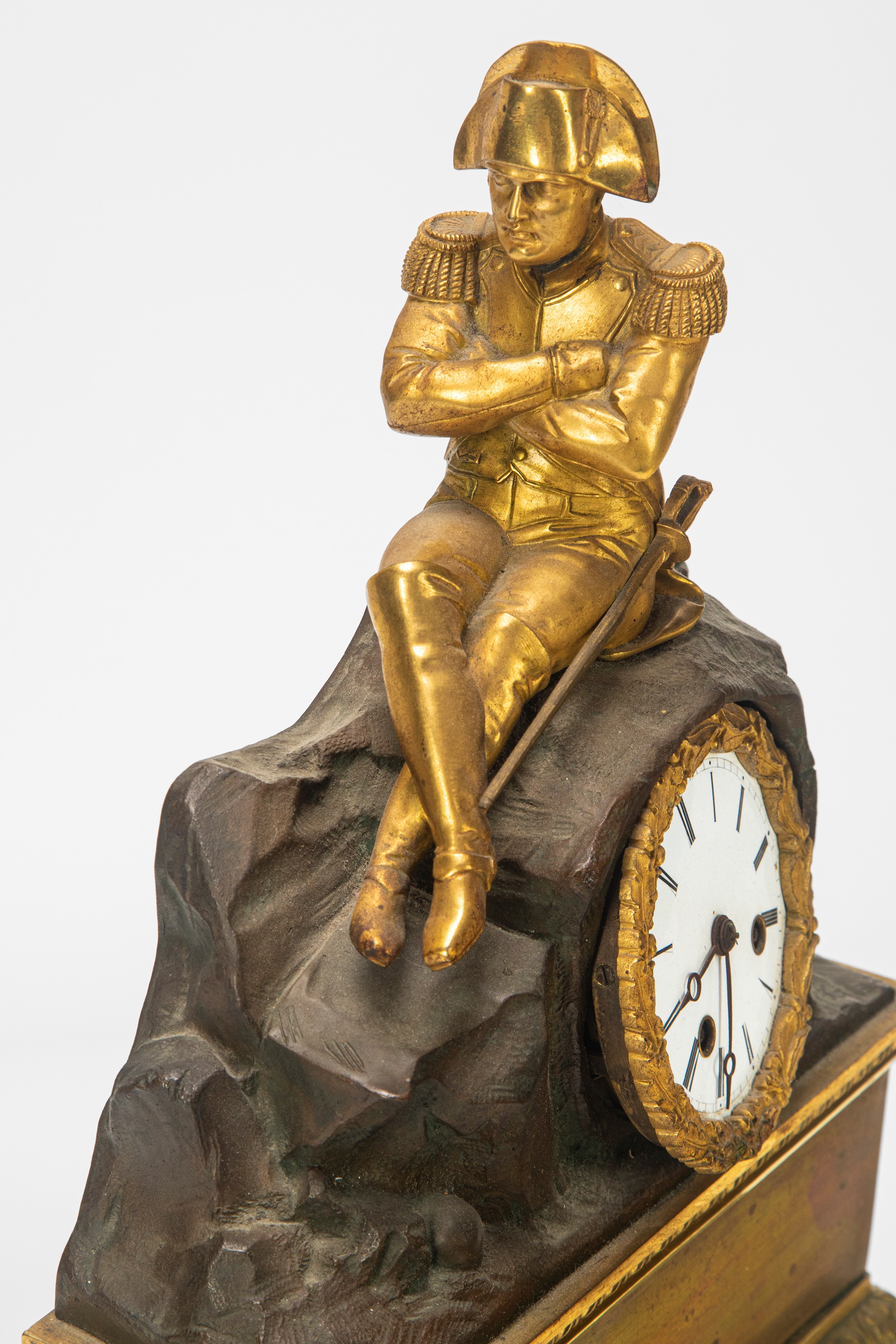 Pendola da tavolo in bronzo dorato e patinato con figura di Napoleone, sec. XIX