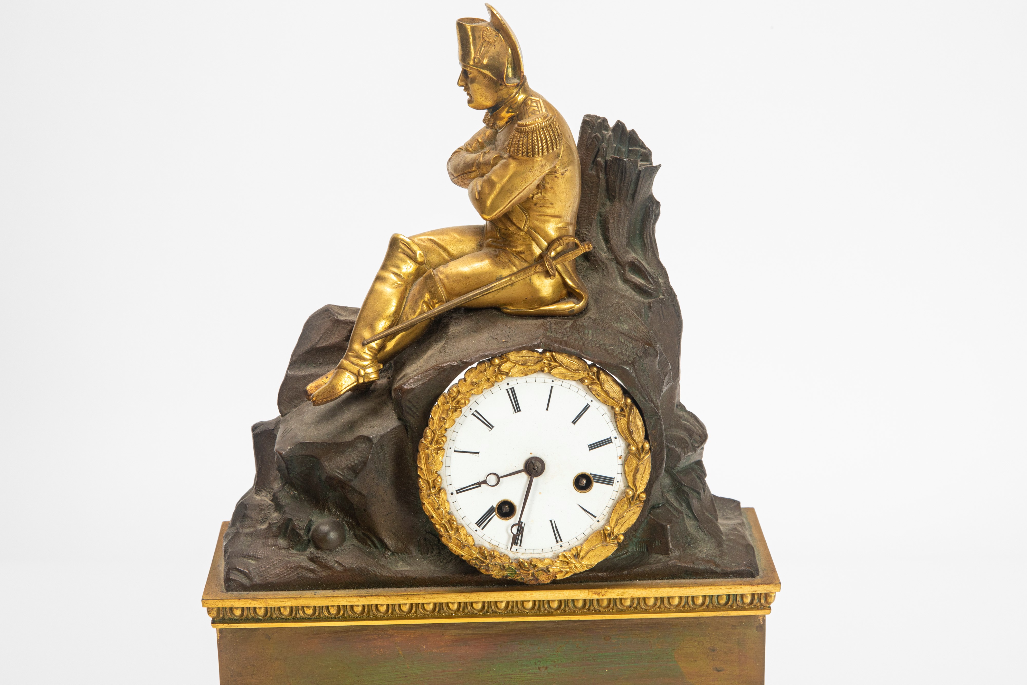 Pendola da tavolo in bronzo dorato e patinato con figura di Napoleone, sec. XIX