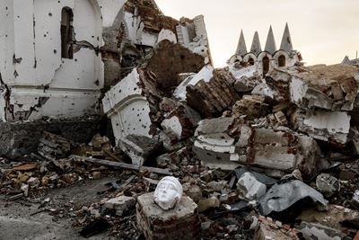 Monastero distrutto nel Donbas (Dolyna), acquaforte fine art museum su carta 350 g