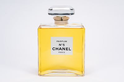 Chanel N.5 Parfum, grande bottiglia in vetro da espositore