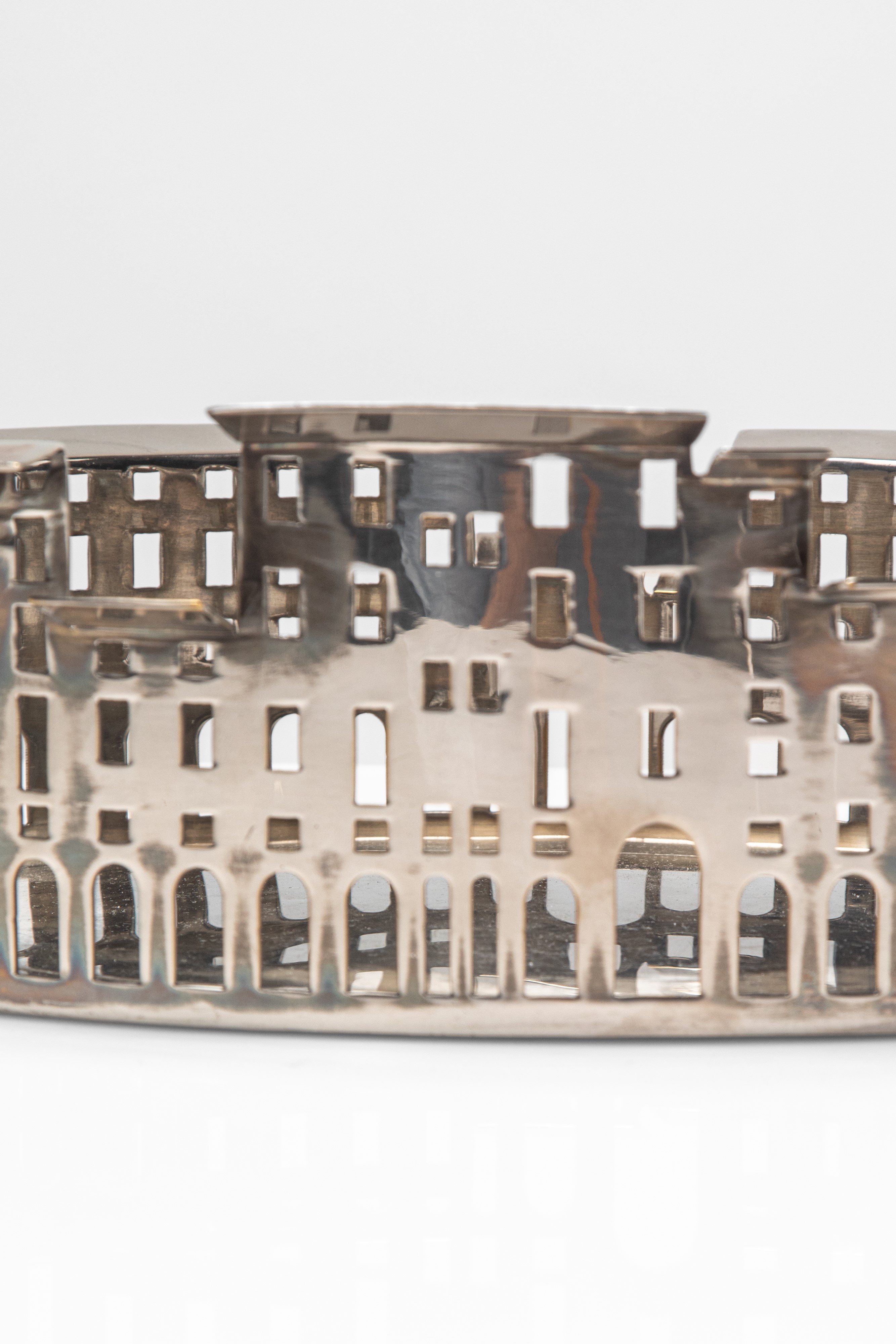 Fabio Novembre - Vassoio scultura modello “Lucca” della serie “1000 Piazze”, acciaio, 2007