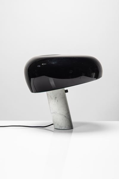 FLOS, Lampada da tavolo modello “Snoopy” (1967)