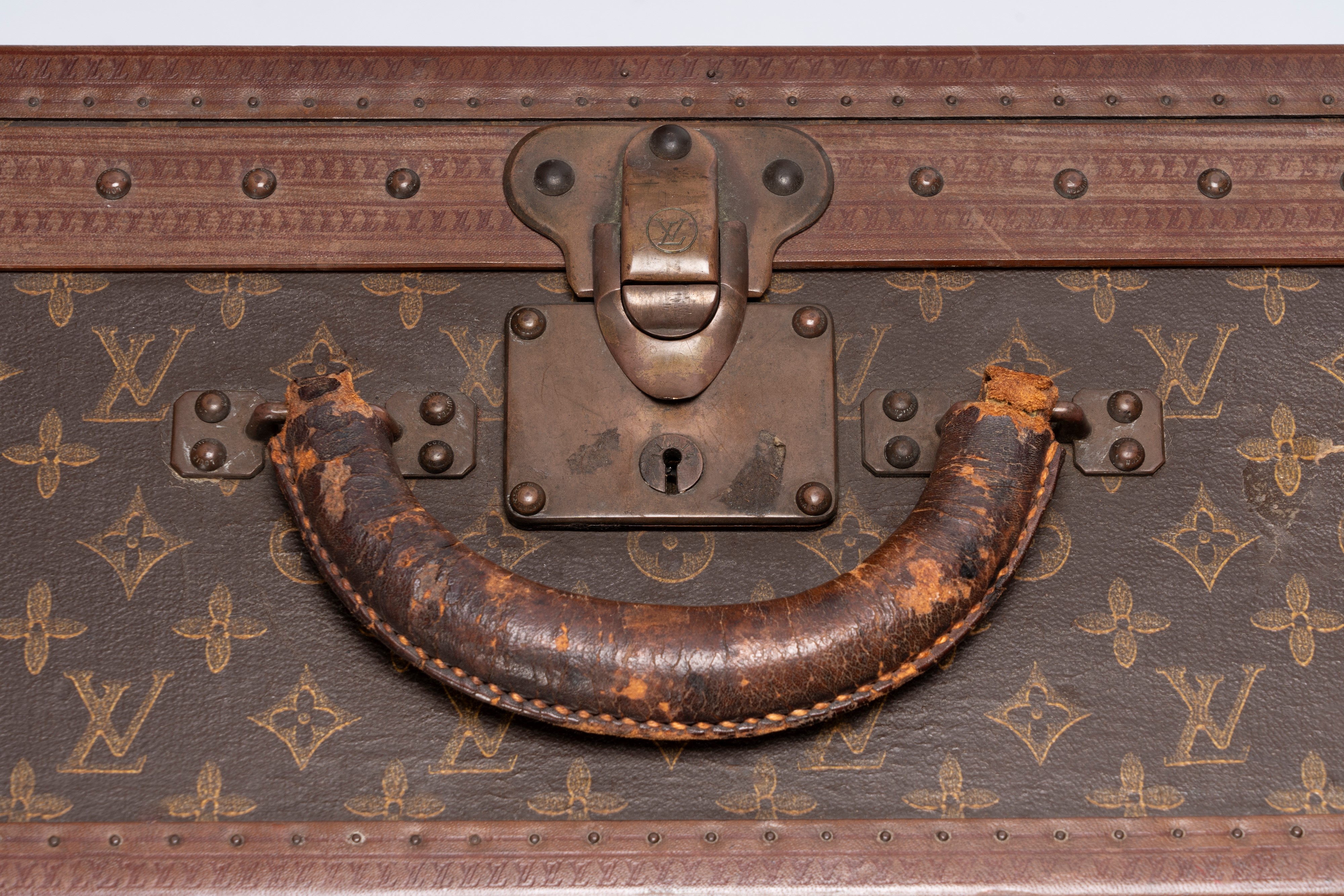 Louis Vuitton - Alzer, Valigia in tela con monogramma, dettagli in cuoio e ottone