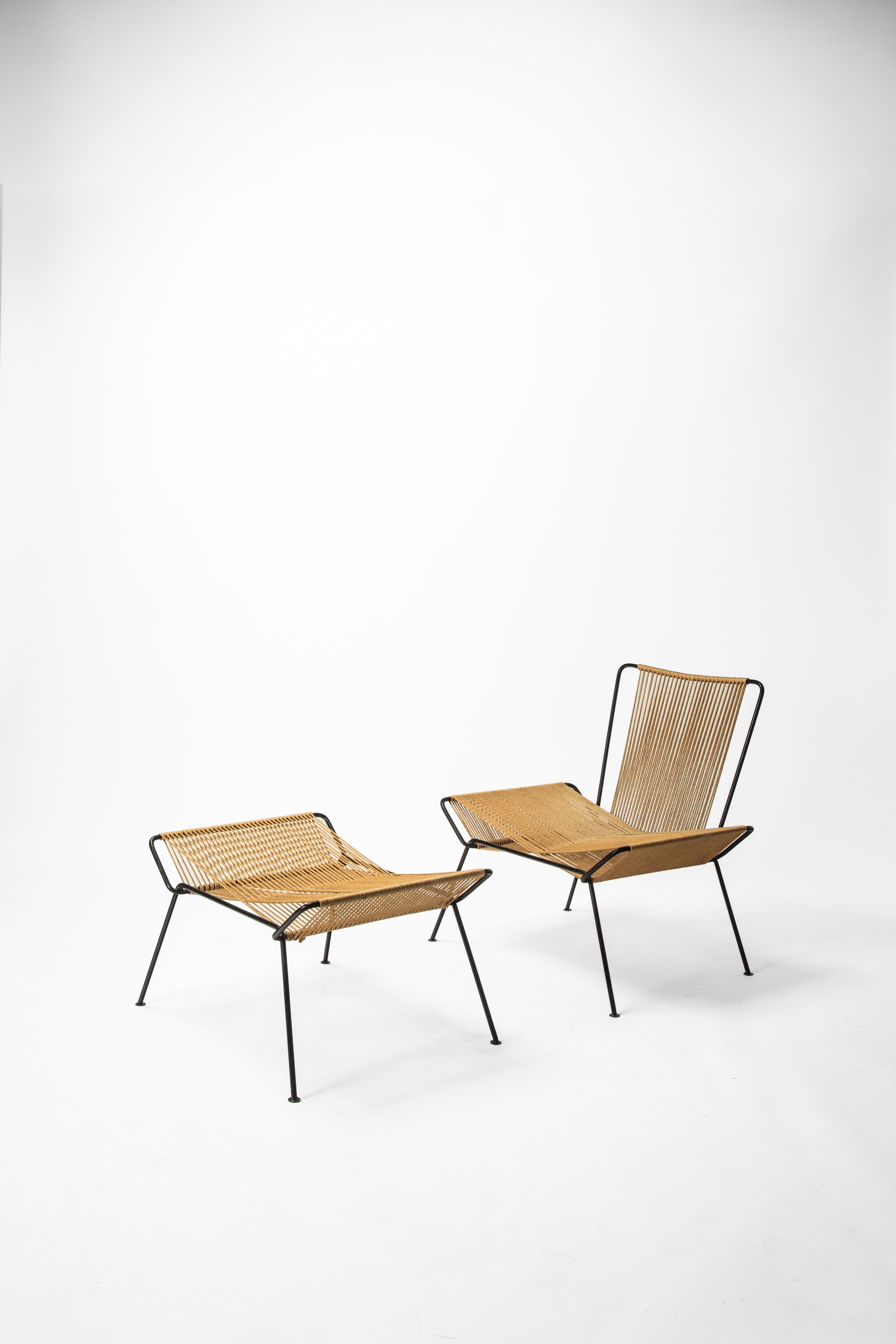 Manifattura Italiana - Coppia di lounge chairs con struttura in metallo e corda intrecciata, con ...