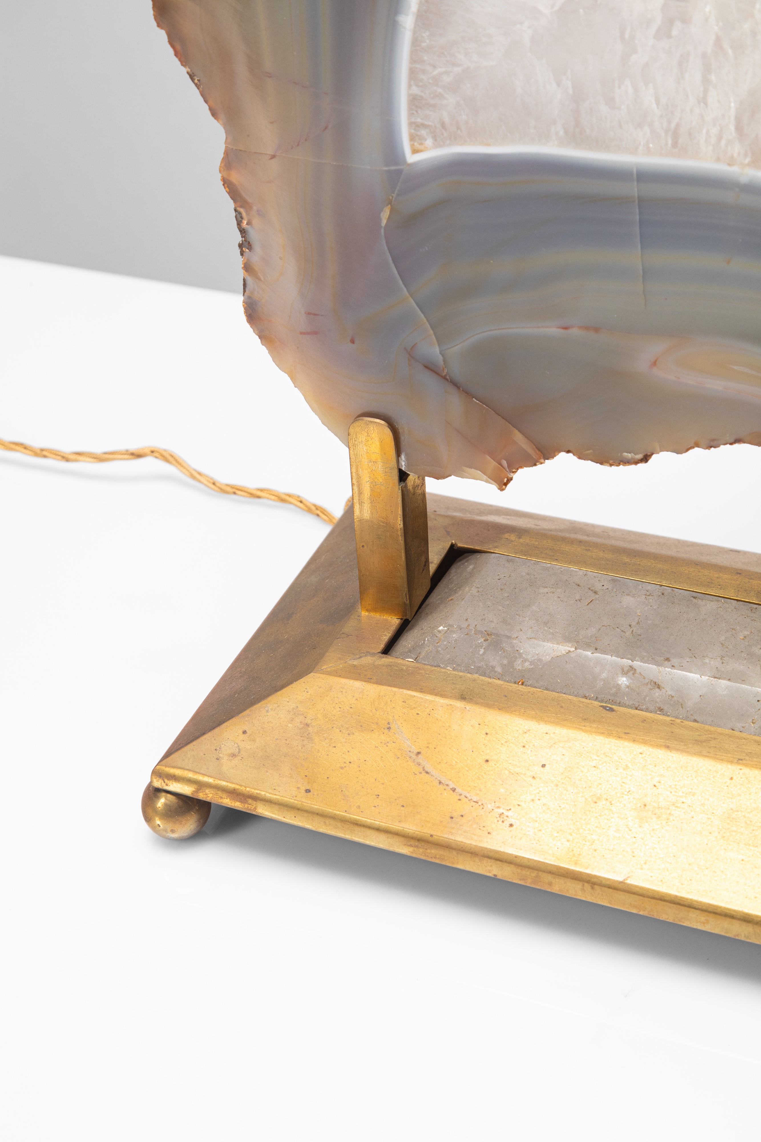 Manifattura Italiana - Lampada da tavolo scultorea, onice, ottone e metallo