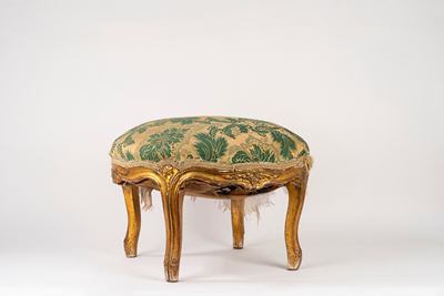 Pouf, legno intagliato e dorato, secolo XVIII