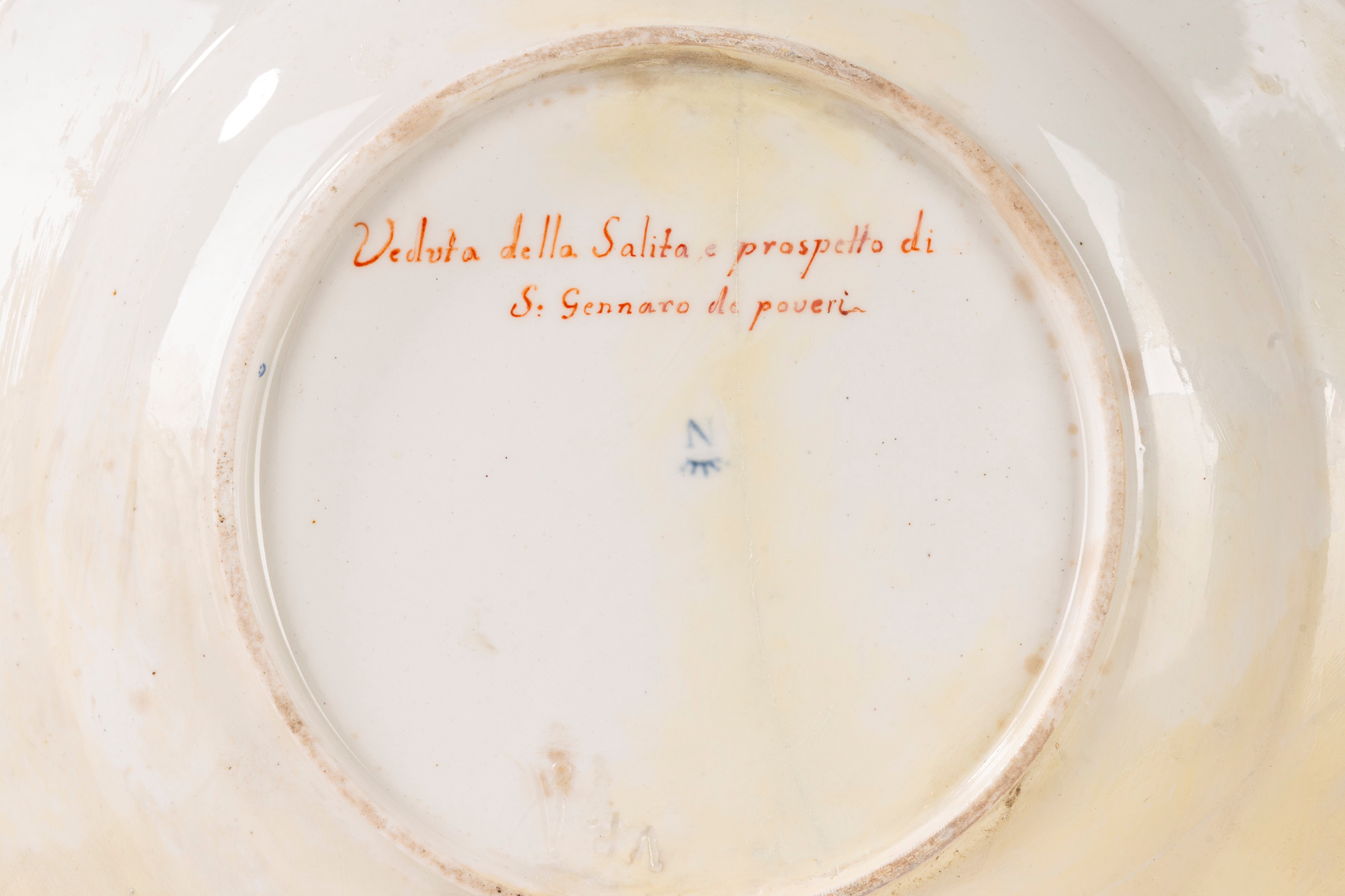 Lotto di 13 piatti in porcellana con vedute di Napoli, Real Fabbrica Ferdinandea, fine XVIII seco...