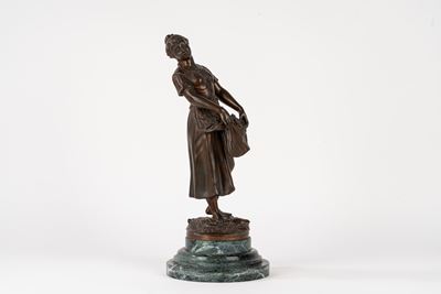 Scultura in bronzo, Il grembiule fiorito