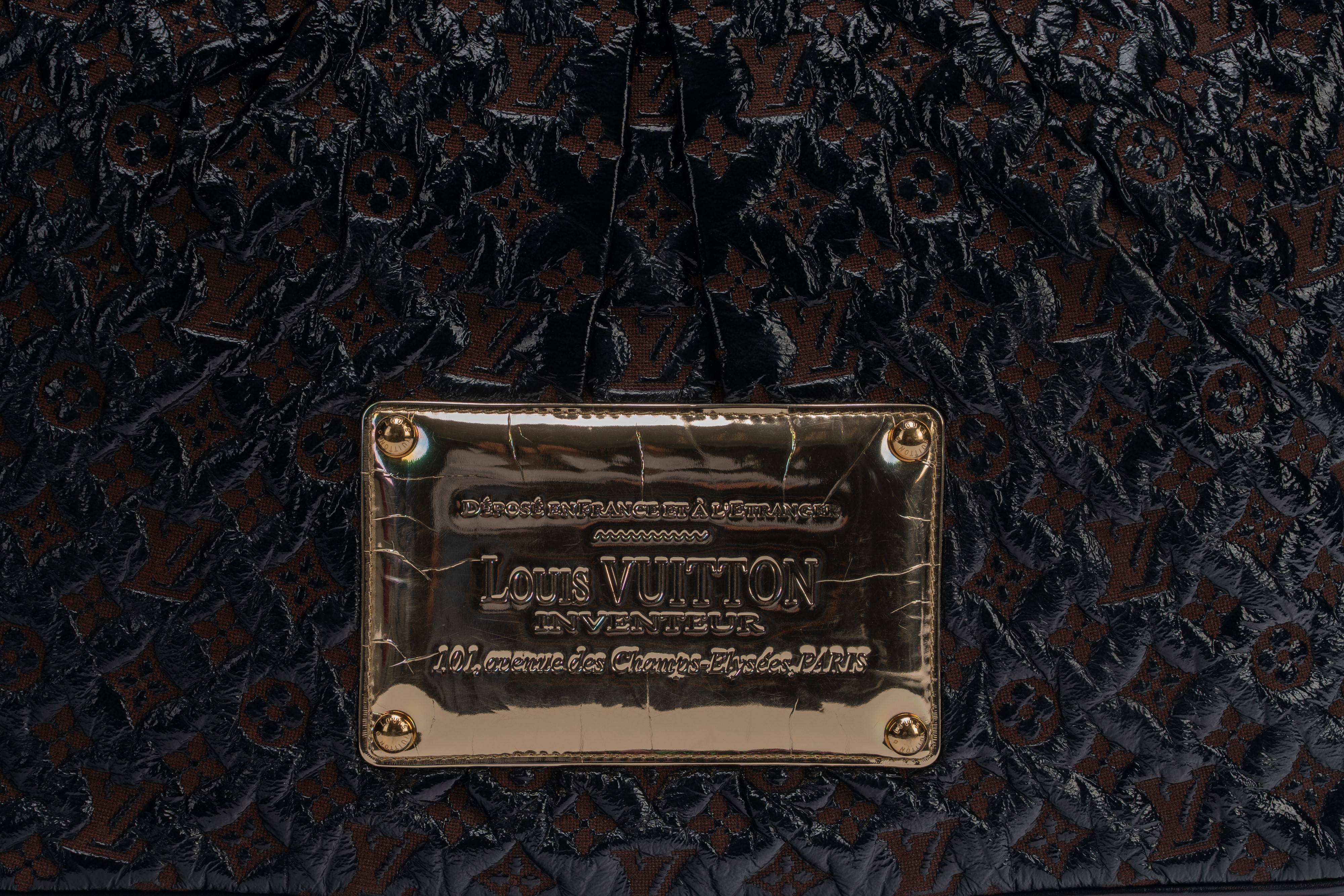 Louis Vuitton - Borsa Messenger, tessuto monogram e vernice nero, interno in pelle crema (2006)