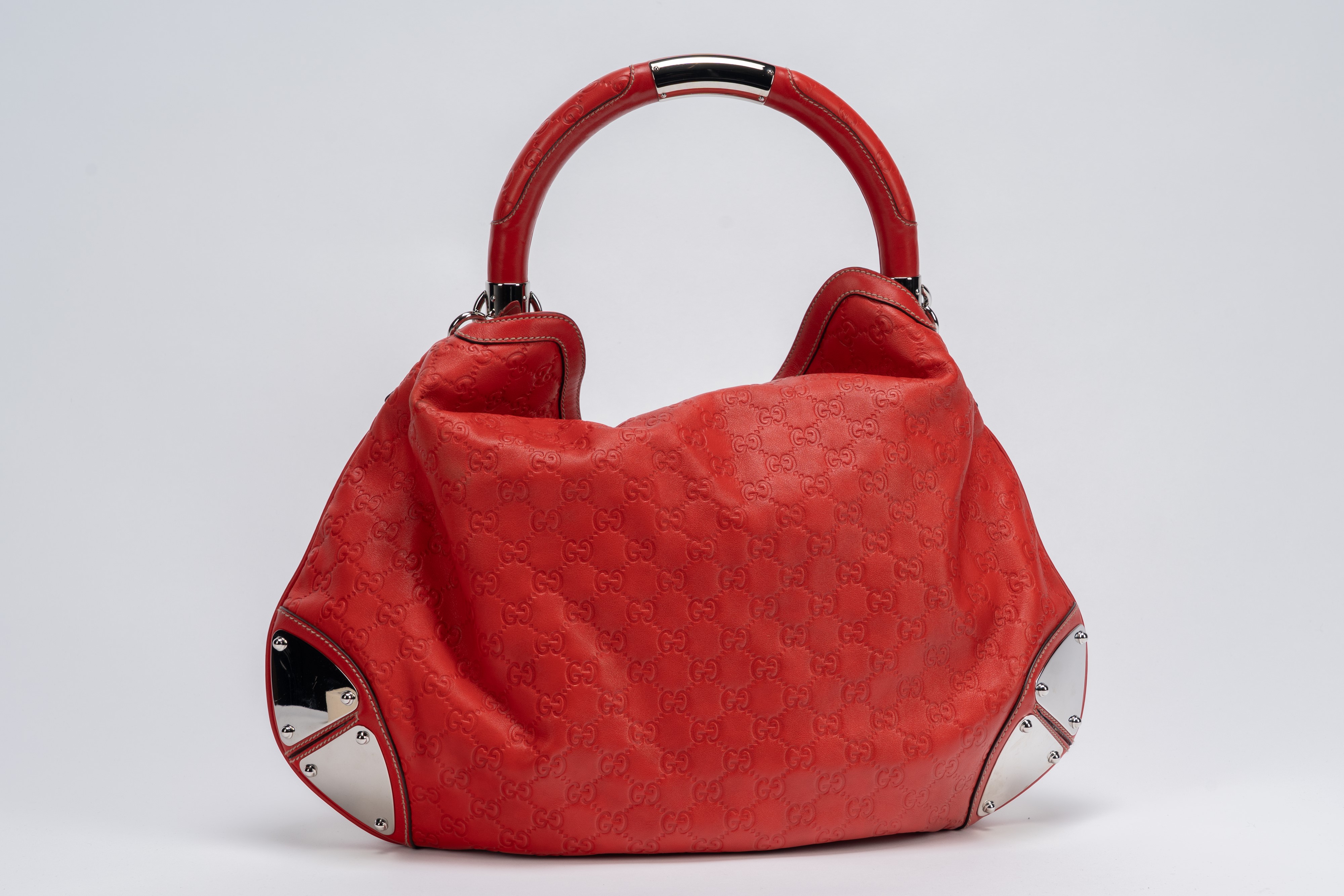 Gucci - Borsa Indy grande, in pelle monogrammata rossa con tracolla staccabile