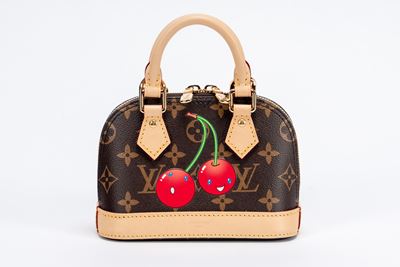 Borsa Nano Alma x Takashi Murakami, in tela monogram con ciliegie e dettagli in metallo dorato