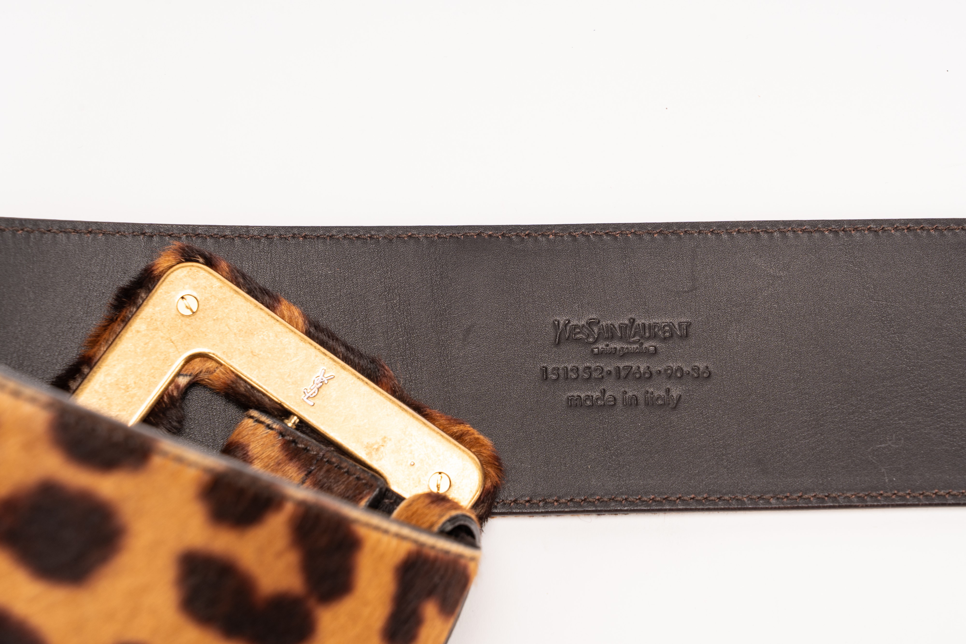 Yves Saint Laurent - Cintura in cavallino maculato con fibbia in metallo dorato