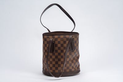 Borsa secchiello Marais, tela Damier ébène con dettagli in metallo dorato (2007)