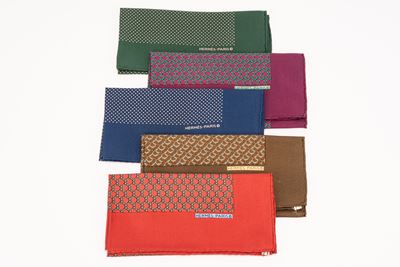 Lotto di cinque gavroche, twill di seta
