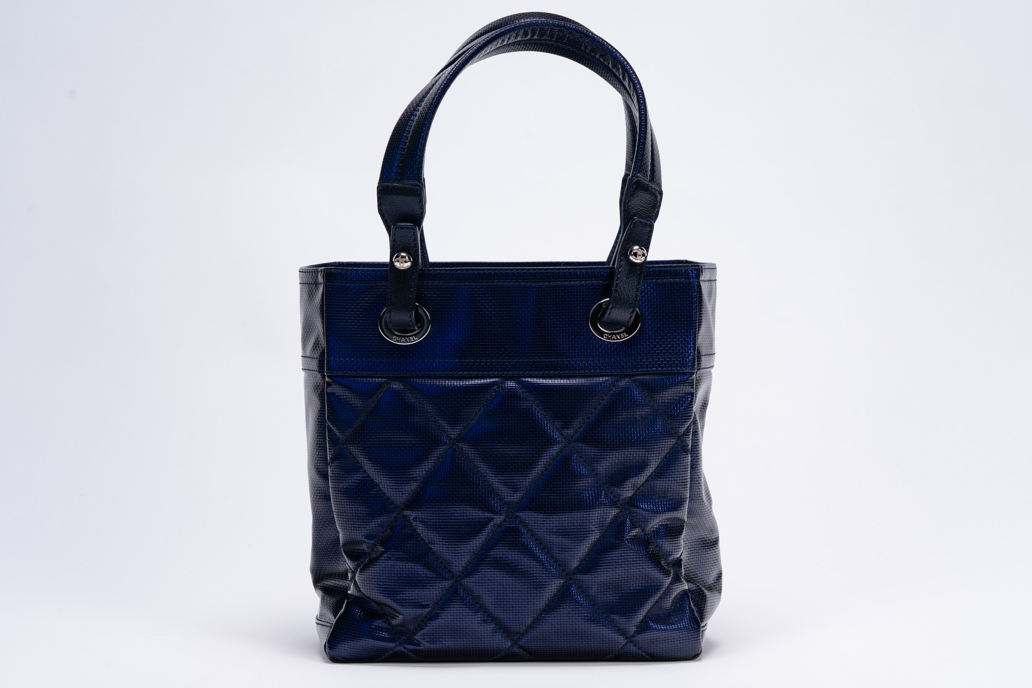 Chanel - Borsa Paris-Biarritz, in tela matelassé plastificata con micro intreccio blu elettrico (...