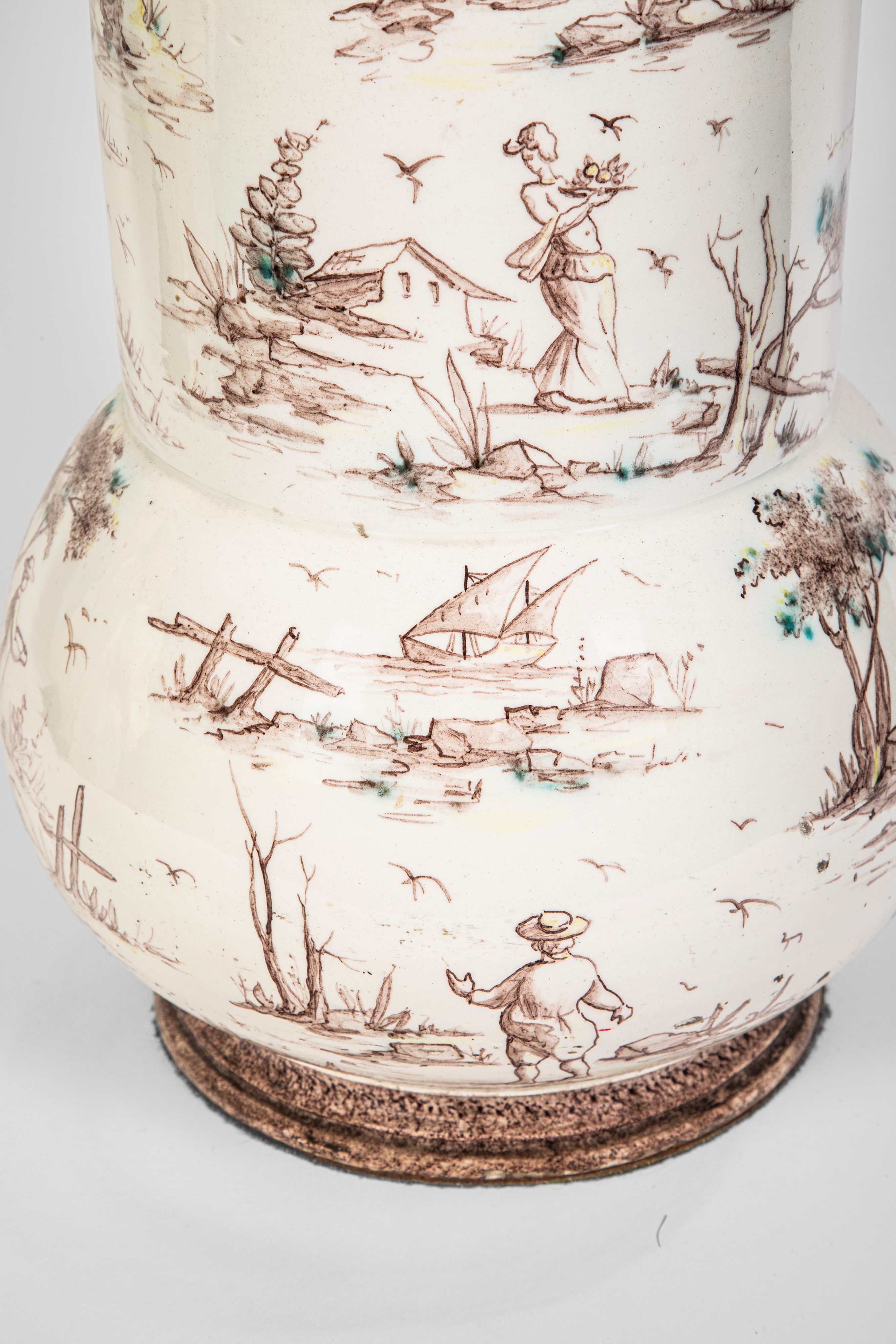 Vaso grande in maiolica, Savona o Albisola, XVIII secolo