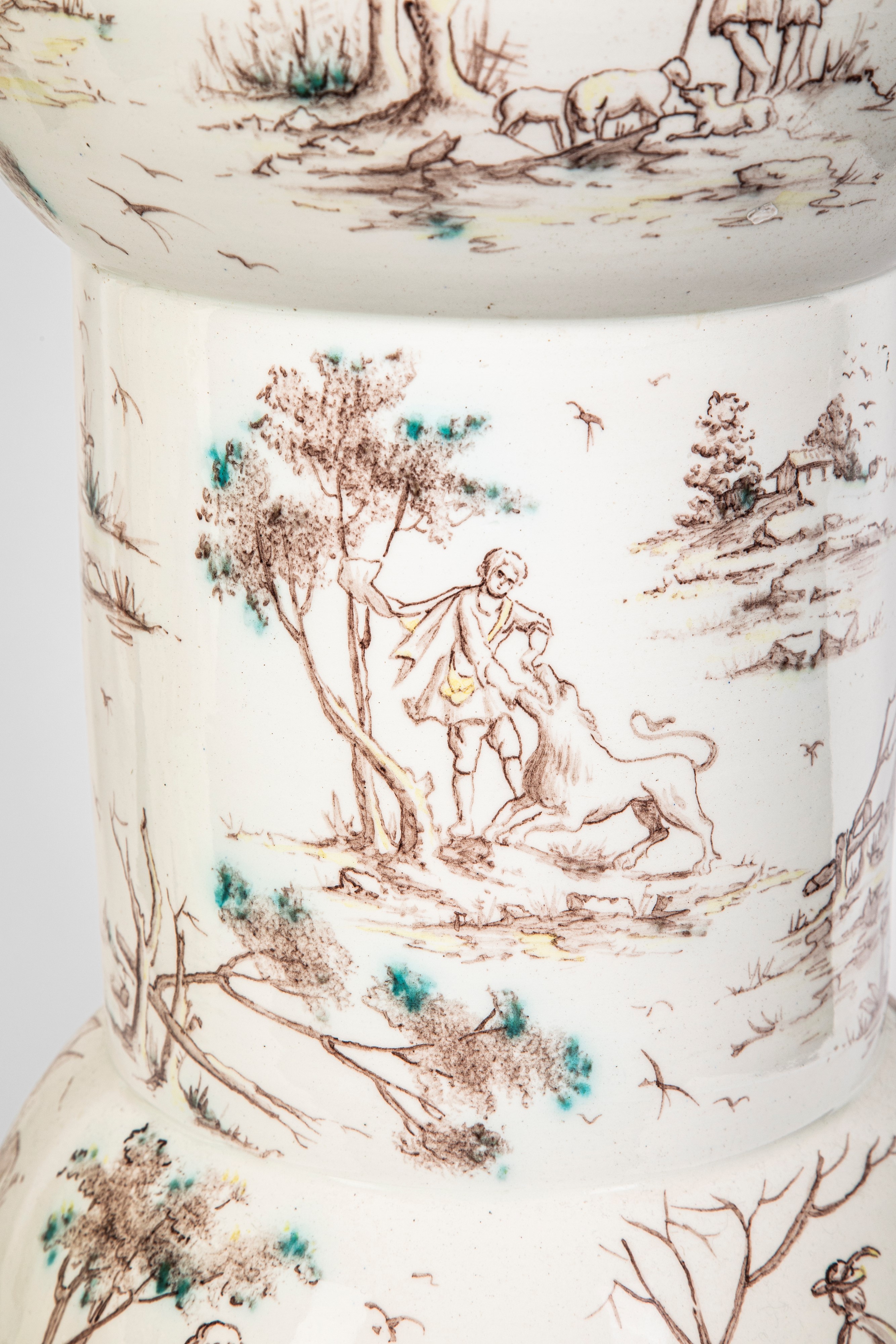 Vaso grande in maiolica, Savona o Albisola, XVIII secolo