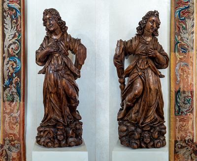 Genova, coppia di angeli, scultura in legno scolpito, secolo XVII