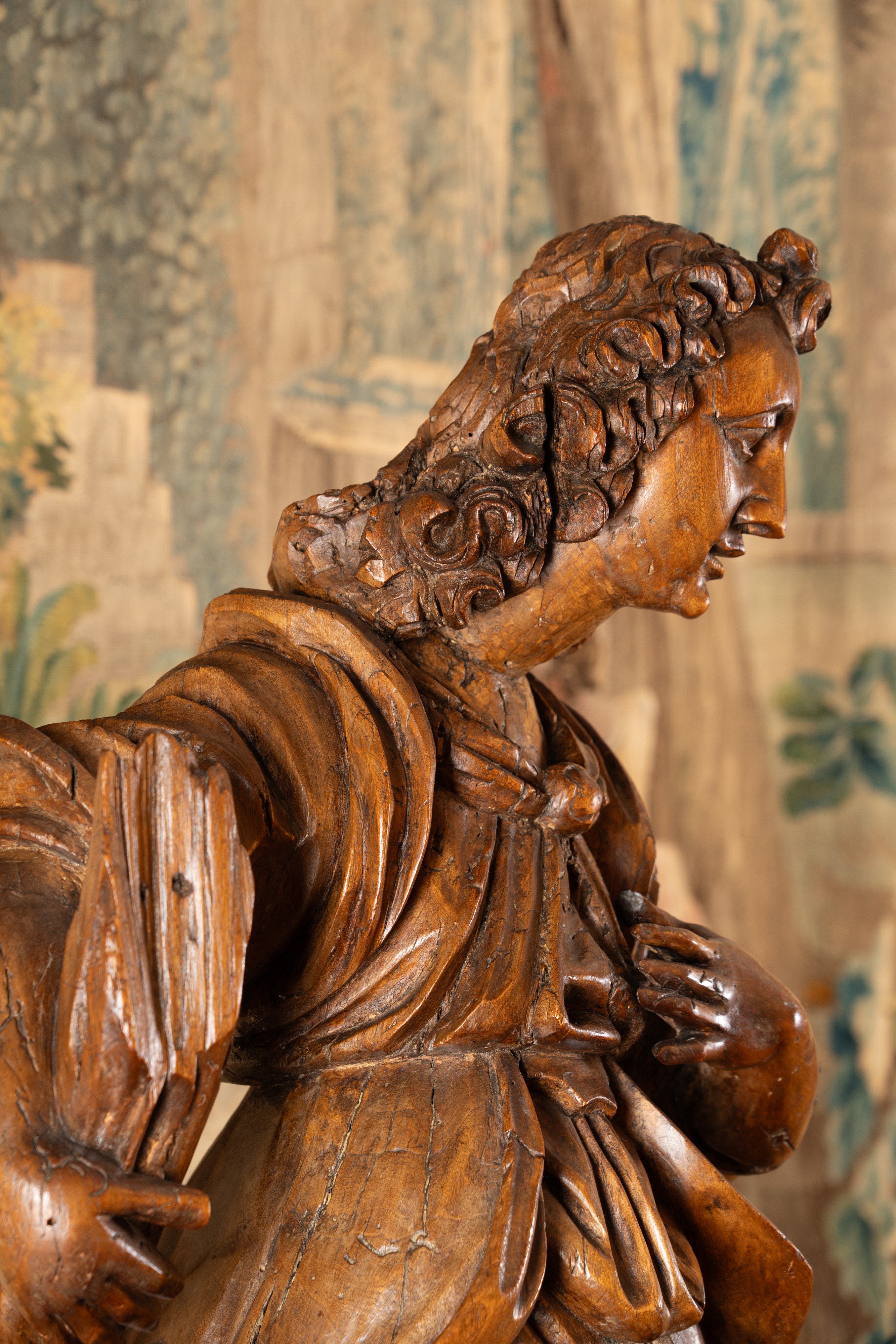 Genova, coppia di angeli, scultura in legno scolpito, secolo XVII