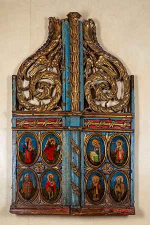 Coppia di porte in legno intagliato, scolpito, dipinto e dorato. Scuola veneto-dalmata, secolo XVII.