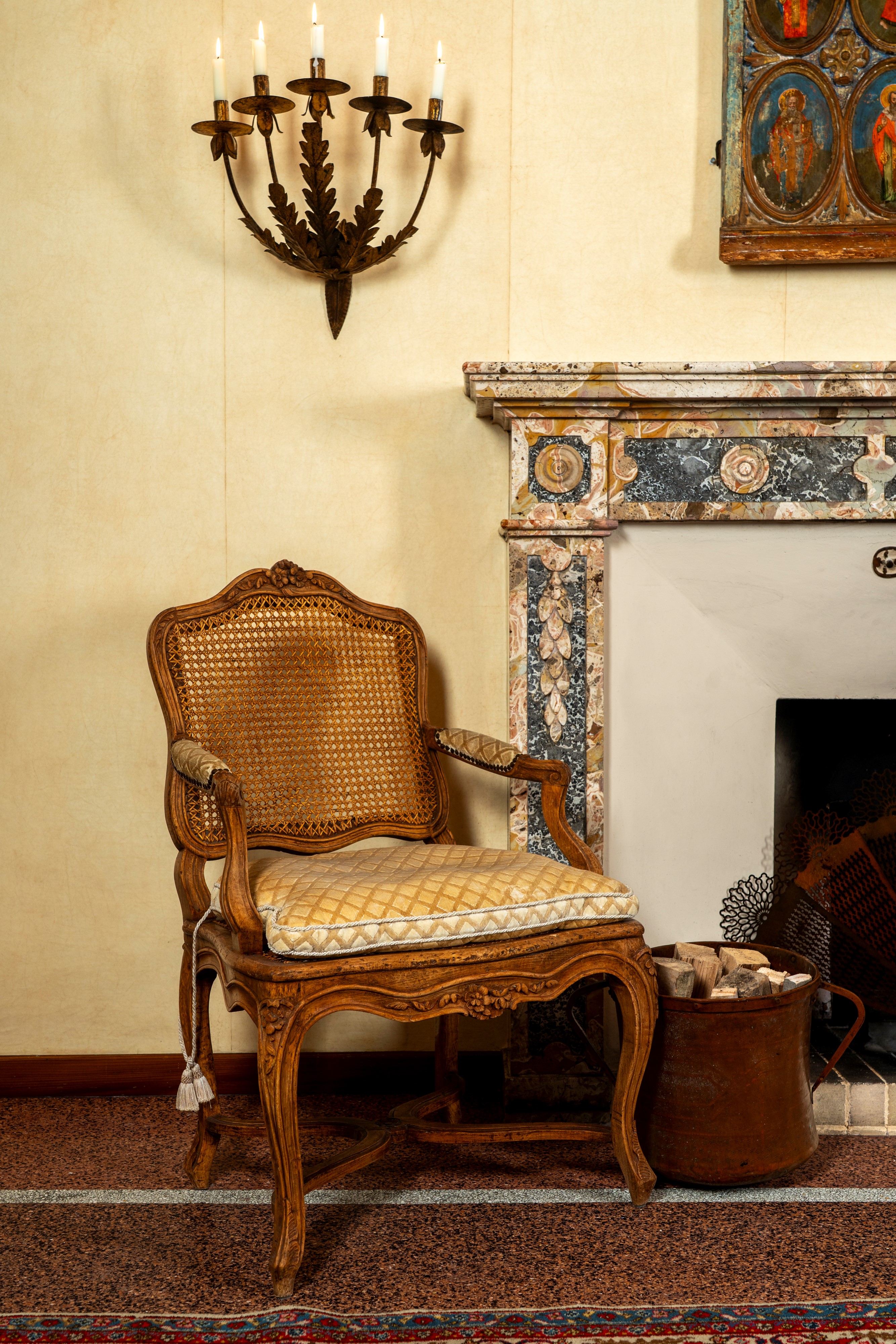 Coppia di poltrone di forma mossa, Secolo XVIII