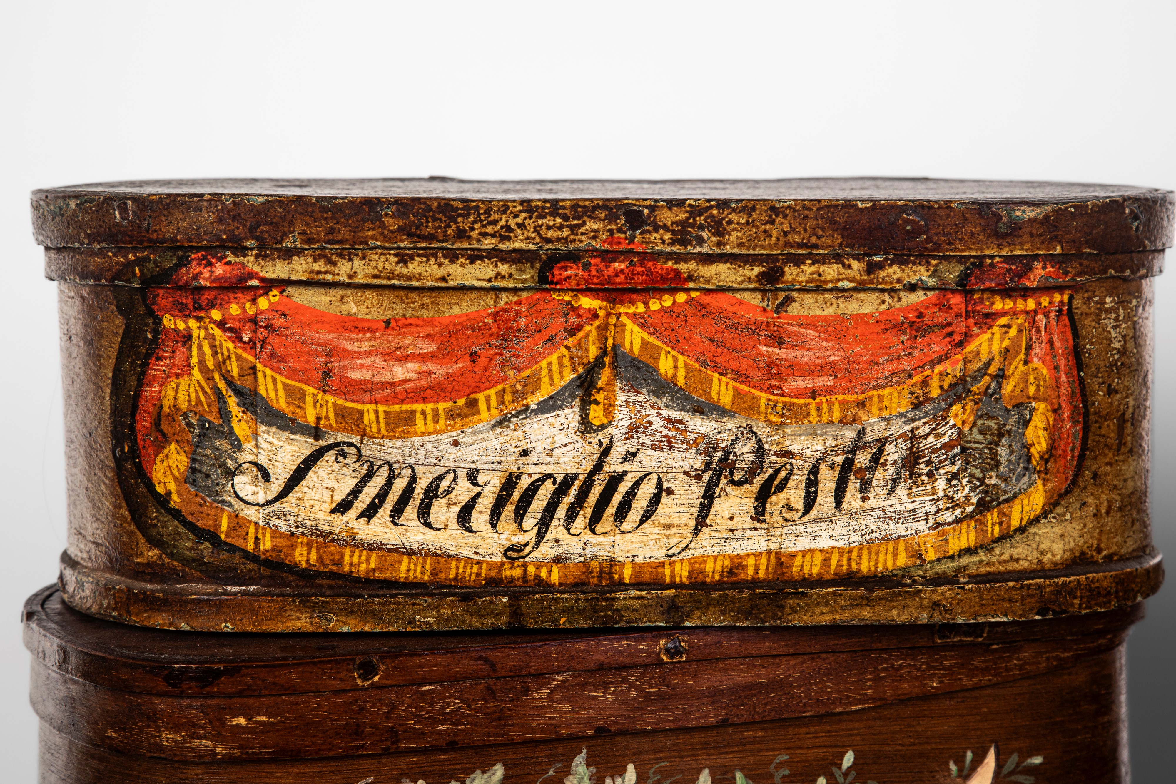 Collezione di dieci scatole da farmacia, legno dipinto, fine XVIII-inizio XIX secolo