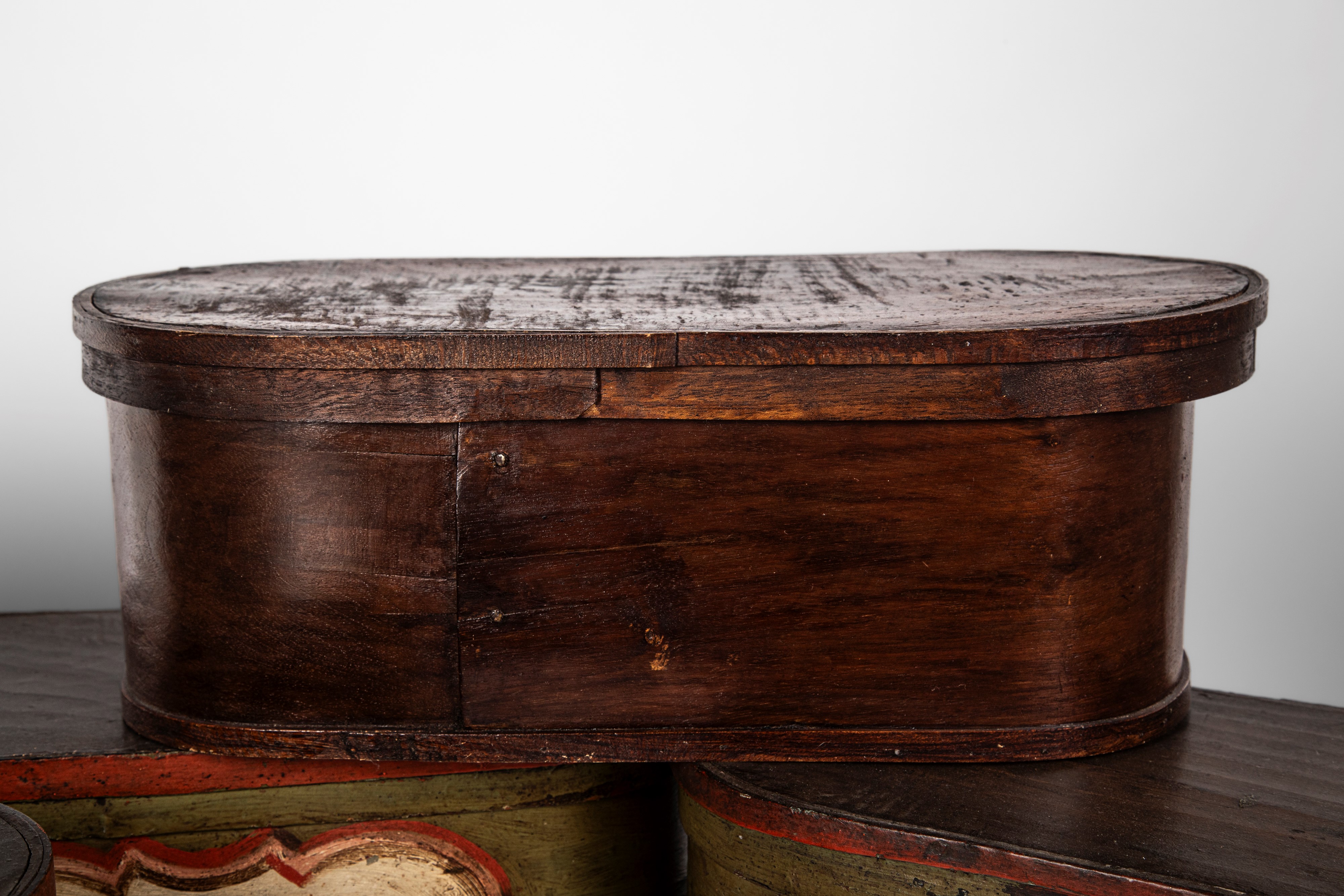 Collezione di dieci scatole da farmacia, legno dipinto, fine XVIII-inizio XIX secolo