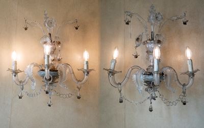 Coppia di appliques a tre luci, vetro di Murano incolore