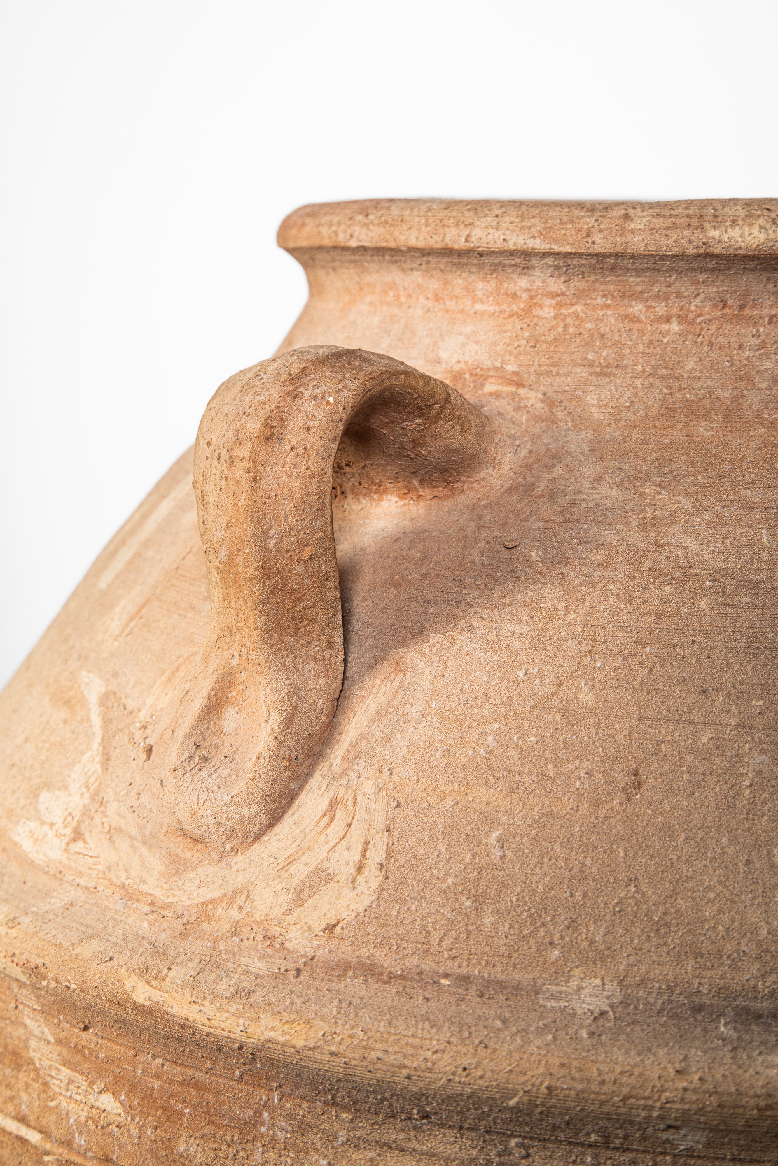 Italia centrale, Grande orcio in terracotta con costolature concentriche (sec. XVIII-XIX)