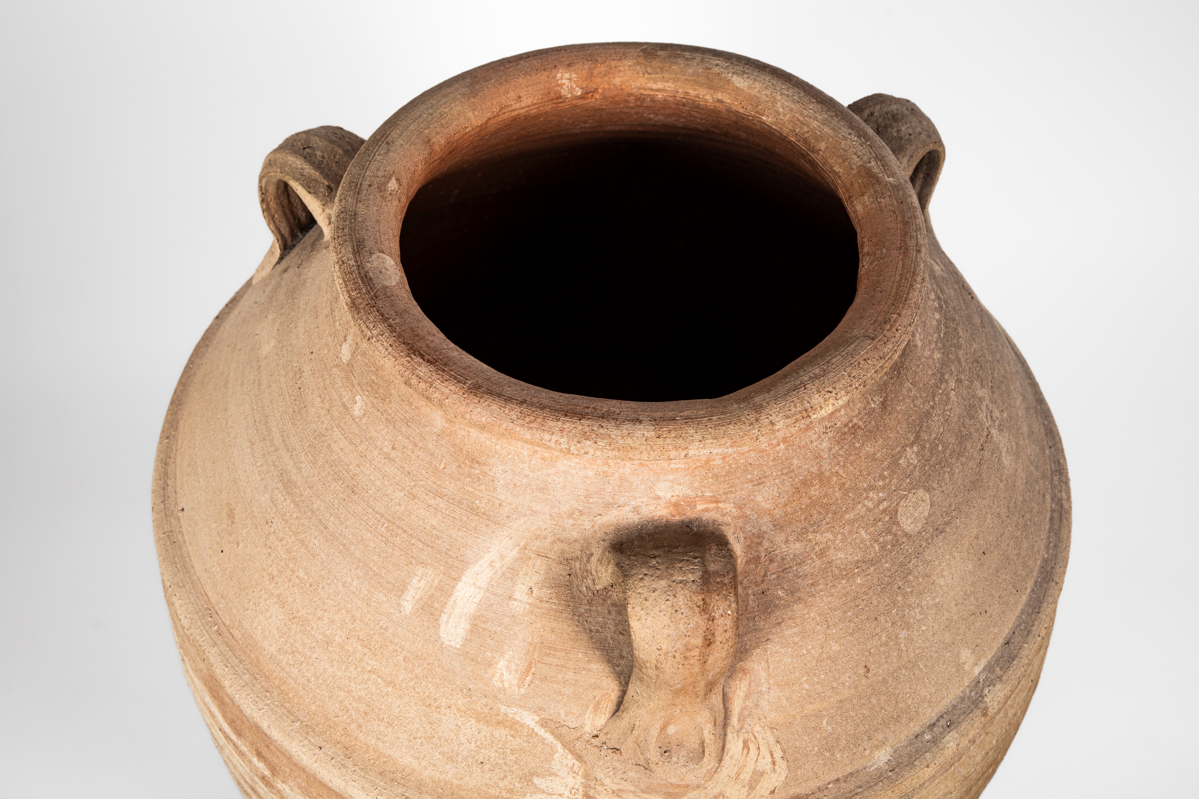 Italia centrale, Grande orcio in terracotta con costolature concentriche (sec. XVIII-XIX)
