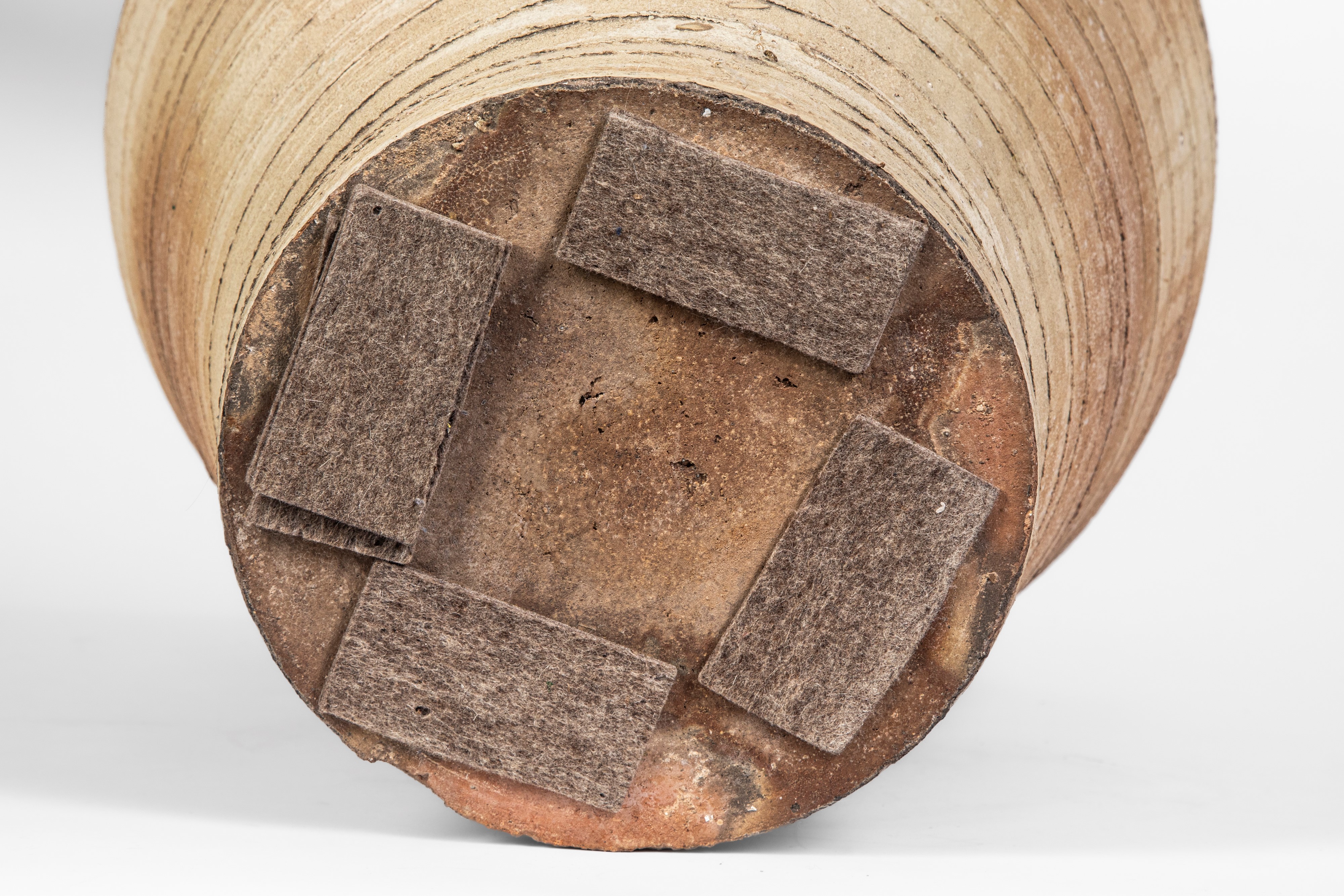 Italia centrale, Grande orcio in terracotta con costolature concentriche (sec. XVIII-XIX)