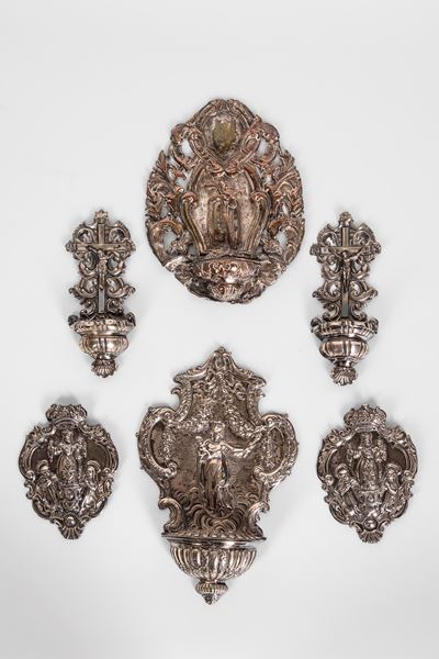 Lamina argentata e sbalzata, Collezione di sei acquasantiere (XVIII secolo)