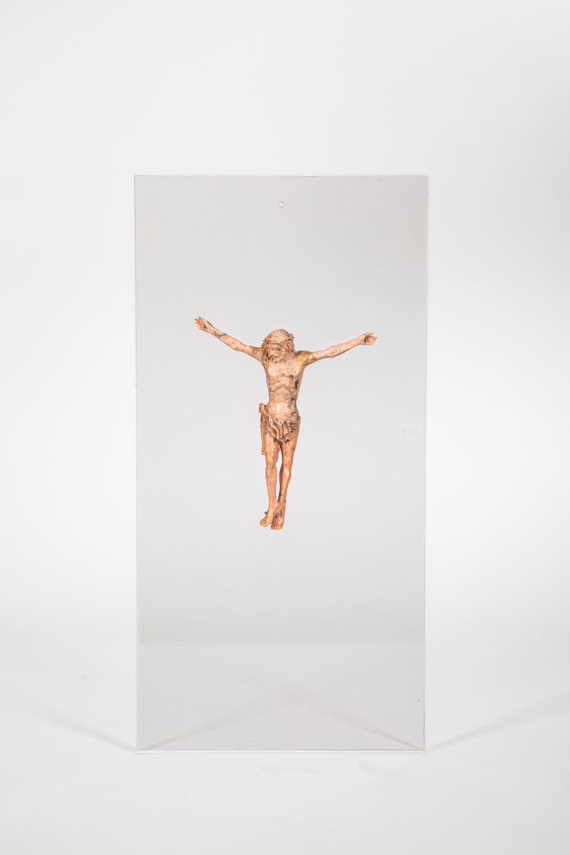 Cristo crocifisso, corallo di Sciacca, XVIII–XIX secolo
