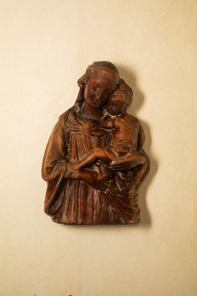 Altorilievo in terracotta, Madonna con Bambino, Toscana, XV secolo