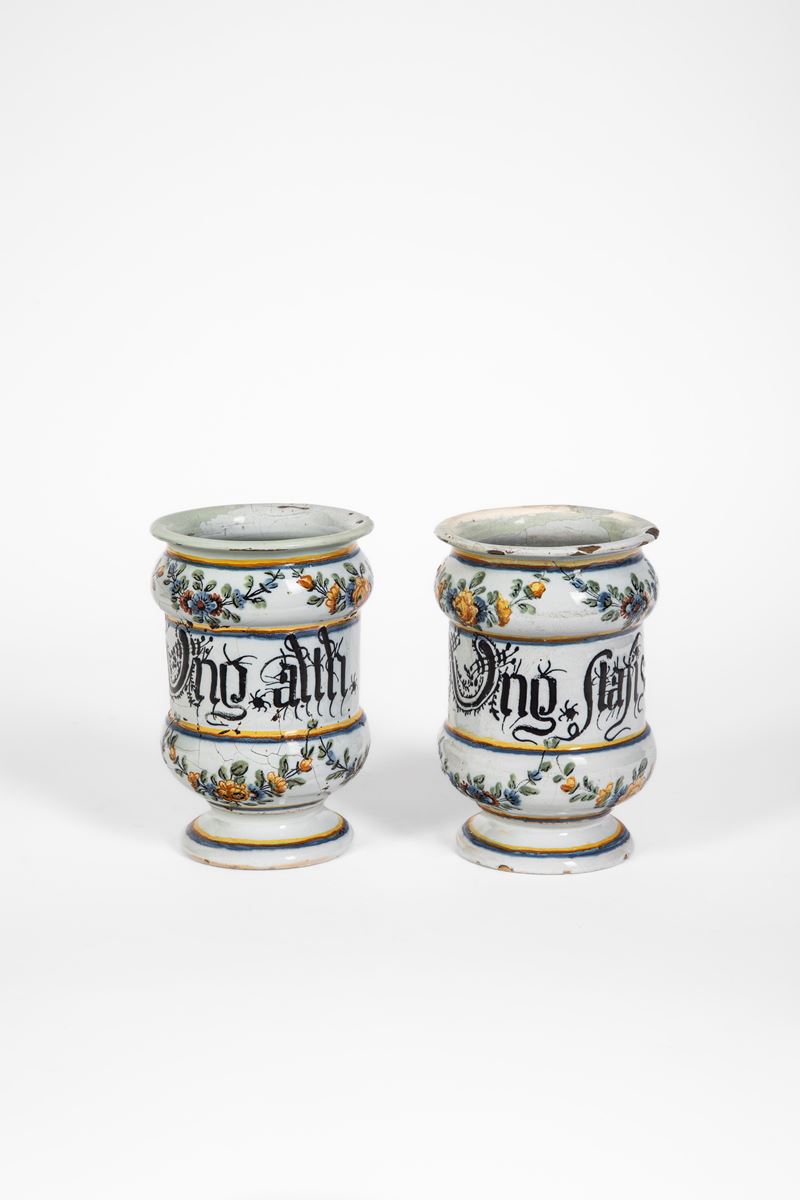 Albarello da farmacia, coppia, maiolica policroma, Torino, XVIII secolo