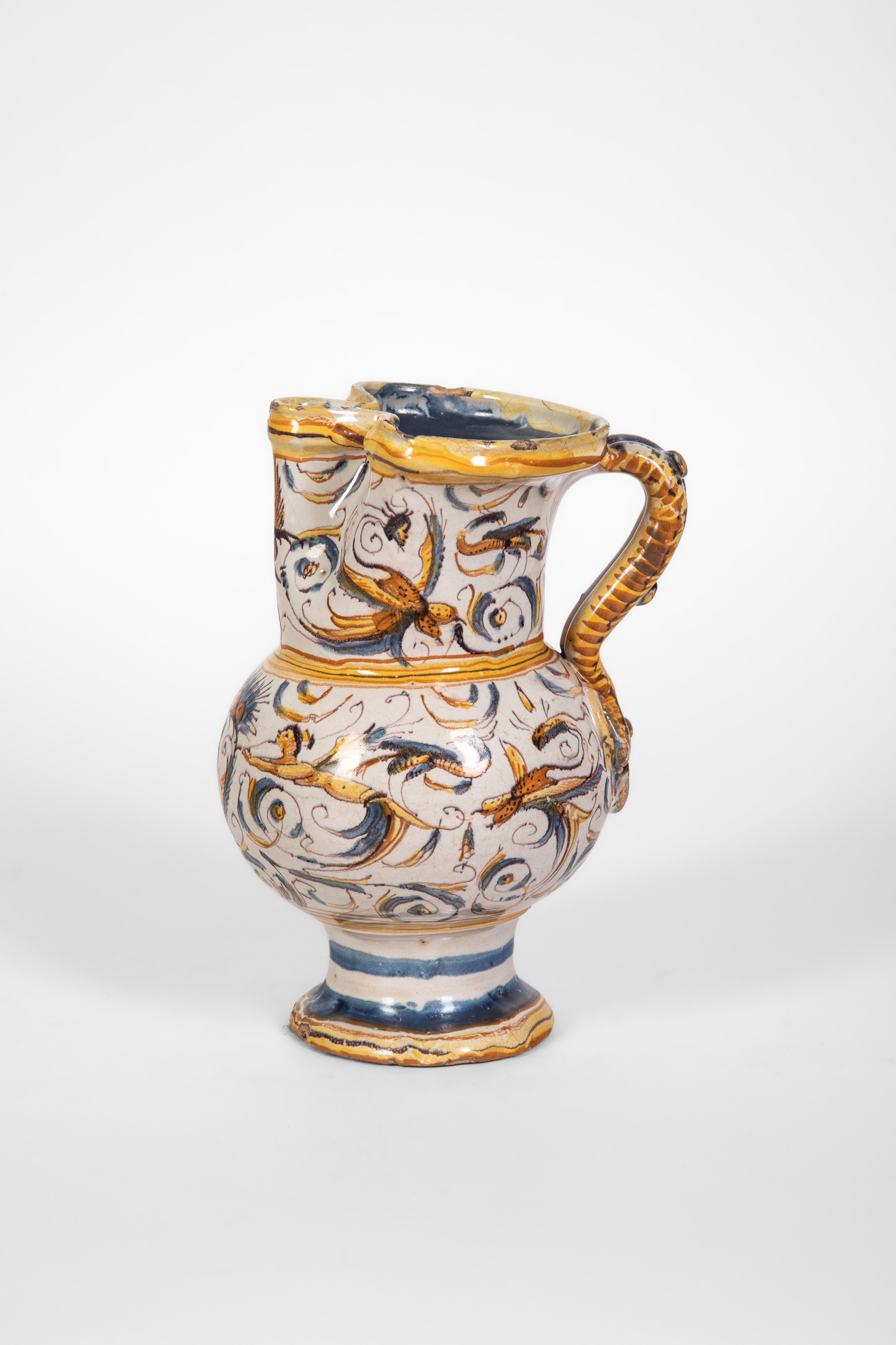 Italia centrale (Pesaro o Urbino), Boccale in maiolica policroma del XVIII secolo