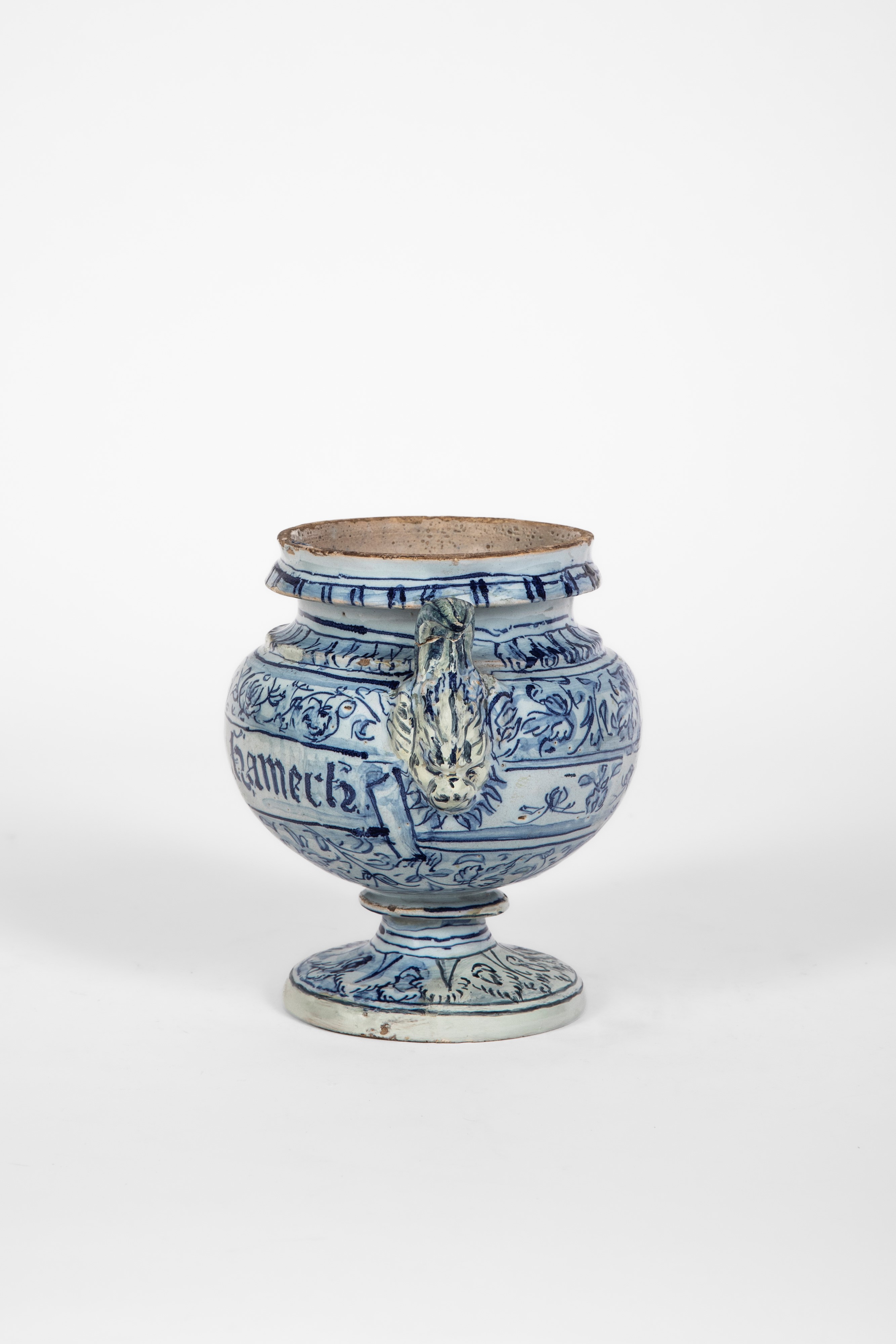 Vaso da elettuari in maiolica bianco-blu, Liguria, seconda metà XVII–XVIII secolo