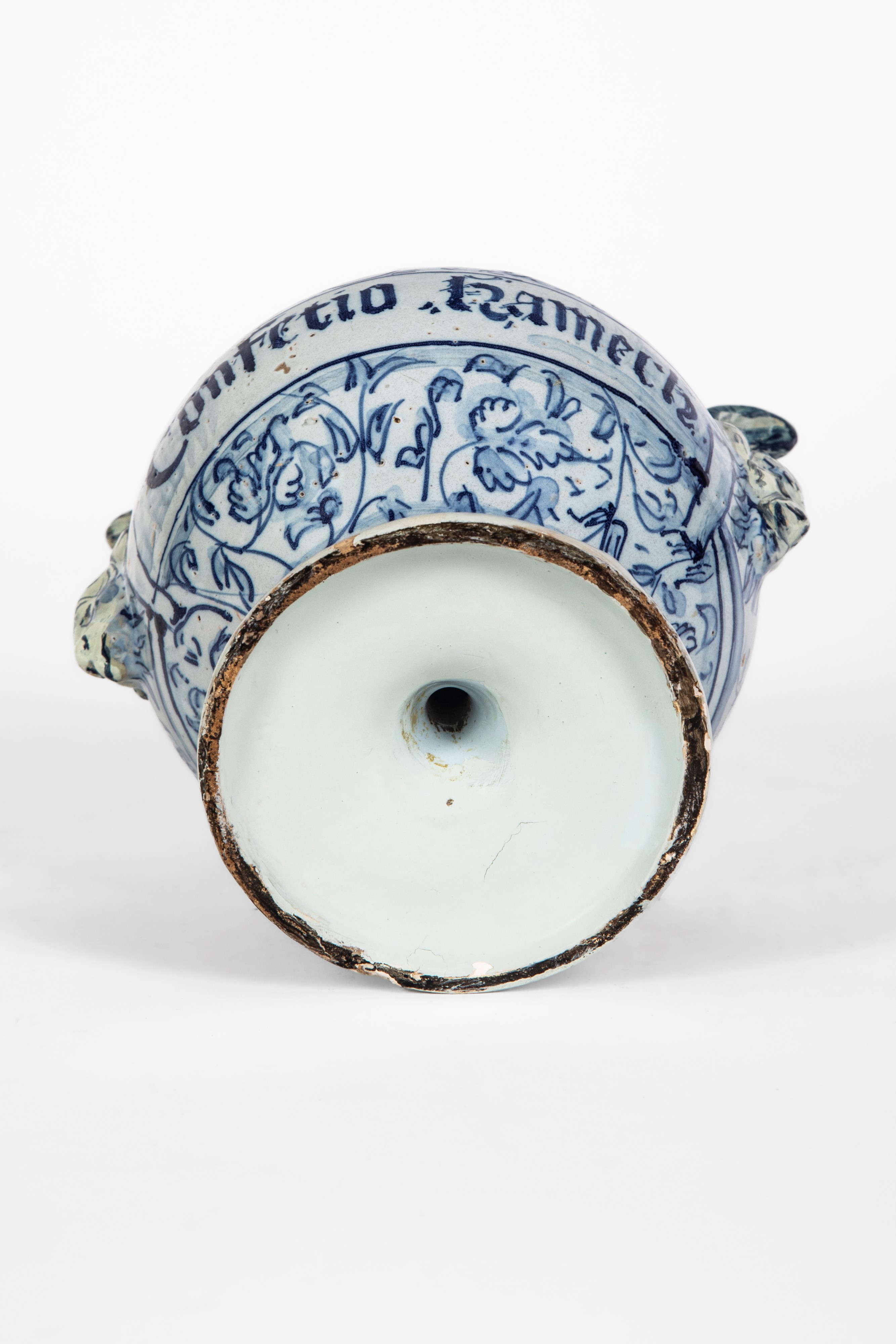 Vaso da elettuari in maiolica bianco-blu, Liguria, seconda metà XVII–XVIII secolo