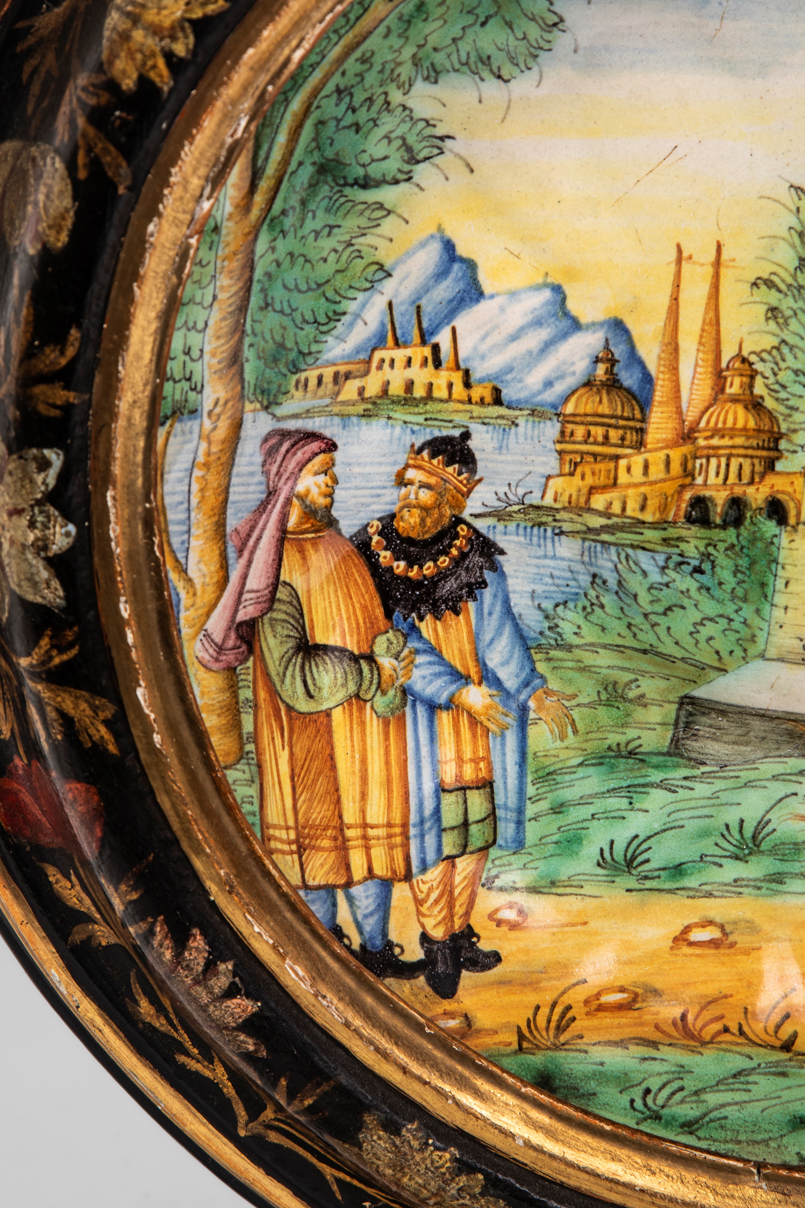 Tito Magrini, Piatto istoriato in maiolica policroma con scena dantesca del Purgatorio entro corn...