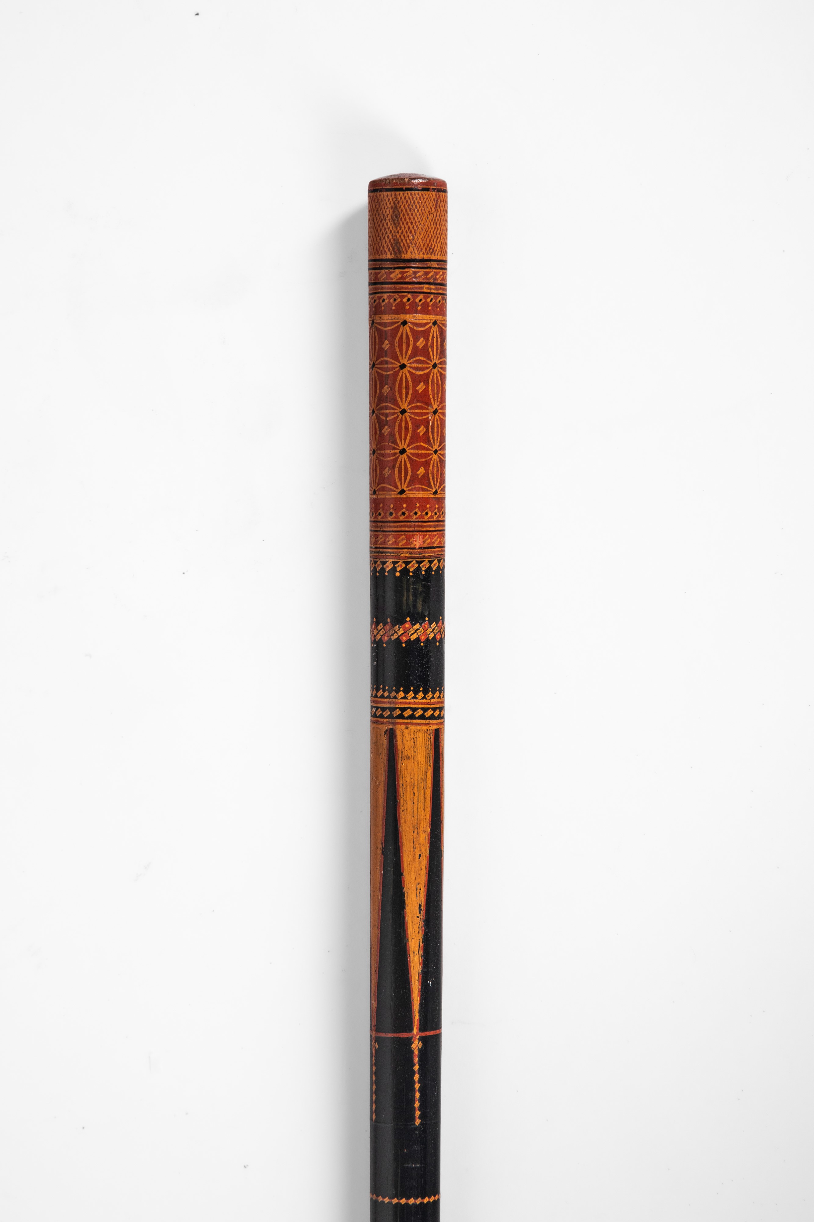 Sette bastoni da passeggio, con pomoli di diverso decoro e materiali (pietre dure, smalti, vetro ...