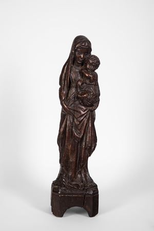 Statua in legno raffigurante Madonna con Bambino. XVIII Secolo