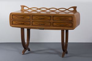 1932 ca.
cm 89,5 x 139 x 46
Mobile a qua