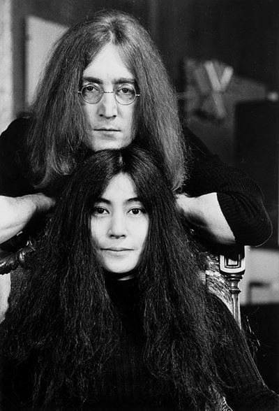 John Lennon and Yoko Ono, 1971 - Stampa vintage alla gelatina ai sali d'argento