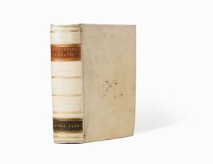 Seconda edizione aldina ed ultima, la prima venne stampata nel 1516, con le annotazioni di Erasmo da Rotterdam. La parte principale di questa raccolta sono le biografie non autorizzate di Svetonio dei primi venti imperatori romani, scritti assemblando documenti ufficiali e non, tra cui testi diffamatori e resoconti orali.  
Renouard 91/7:  “assez rare, et qui ne se rencontre le plus souvent que très mal conditionnée, parce qu'elle fut longtemps le manuel de quiconque voulait étudier l'Histoire Romaine”. In hoc volumine haec continentur. C. Suetonij Tranquilli XII. Caesares. Sexti Aurelij Victoris a D. Caesare Augusto usque ad Theodosium excerpta. Eutropij de gestis Romanorum Lib. X. Pauli Diaconi libri VIII. ad Eutropij historiam additi