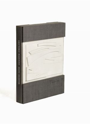 Edizione originale tirata in 118 esemplari, il nostro è il n.39/92 firmato al colophon da Mascioni. Il Bene Raro