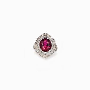 ANELLO IN TORMALINA ROSA E DIAMANTI
in o