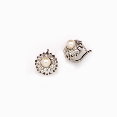 Paio di Orecchini D'epoca in Perle e Dia