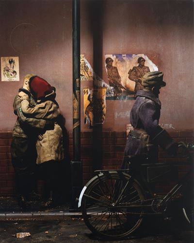 War Souvenir - Amanti di notte, C-print